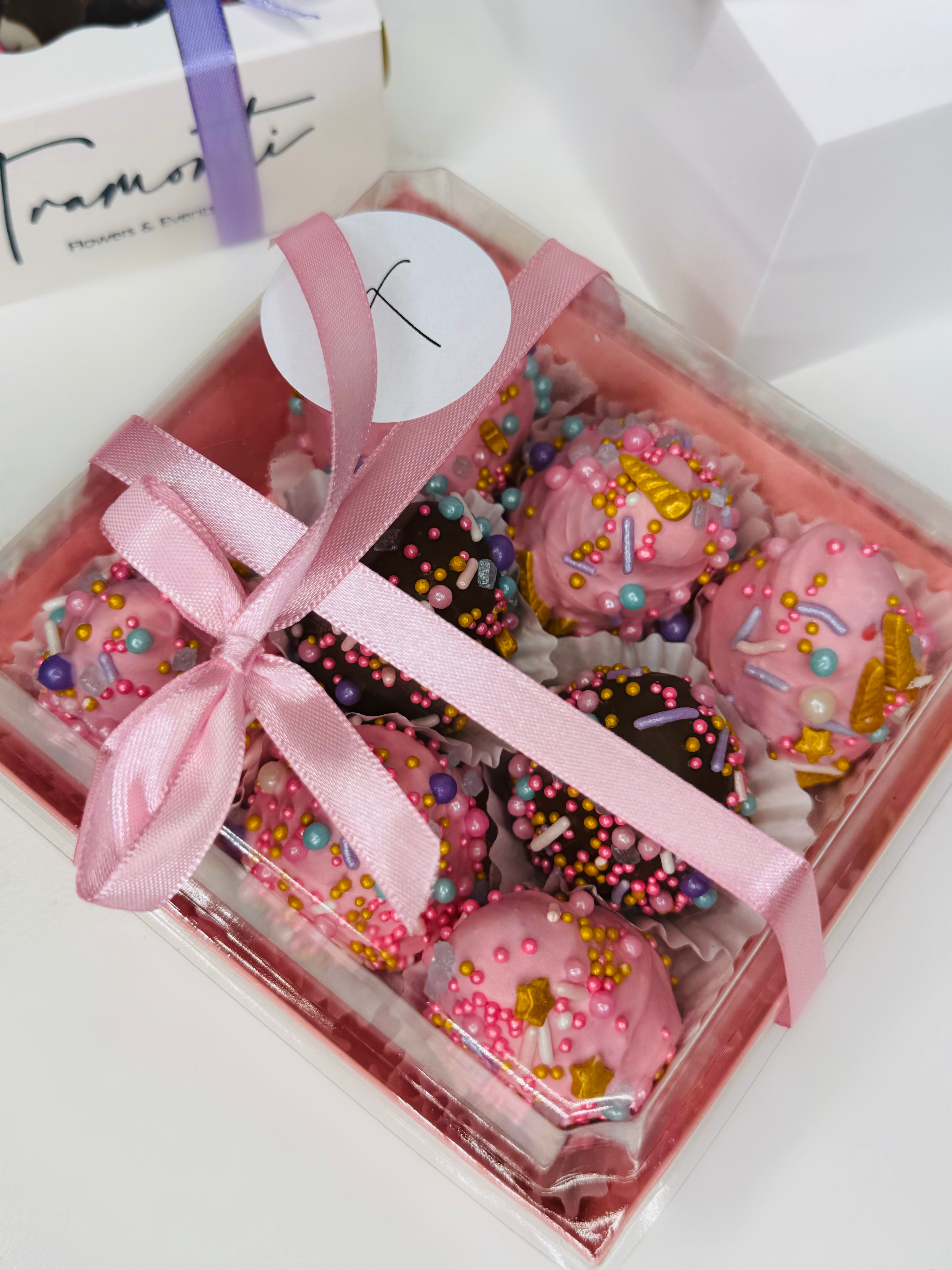Sweetie Mom Strawberry Chocolate-Covered Pink Gift Box
