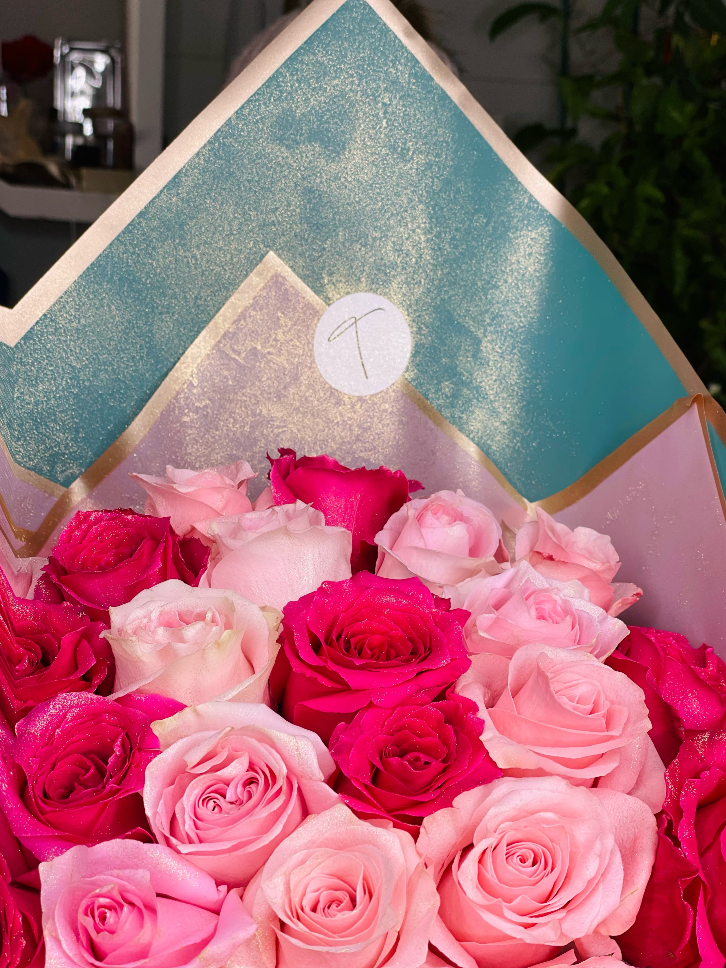 fuchsia roses bouquet